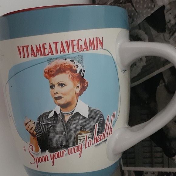 I Love Lucy Combo - Purse and Mug - Picture 9 of 15
